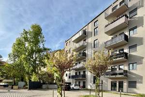Neuwertige 3,5-Zimmer-Wohnung mit 2 Balkonen, Aufzug und TG-Stellplatz in zentraler Lage – Seminarstraße 7, 1067 Friedrichstadt, Dresden – Vorschaubild 1