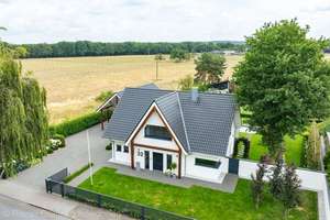 Elten: Moderne Traumvilla mit freiem Blick am Ortsrand von Elten – Die vollständige Adresse der Immobilie erhältst du vom Anbieter., 46446 Emmerich am Rhein – Vorschaubild 59