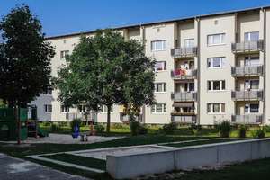 Stadtnah Wohnen mit Balkon // 3.OG rechts – Tulpenweg 20, 38446 Hellwinkel, Wolfsburg – Vorschaubild 3