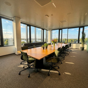 STOCK - Plug & Play | Neubau | Theresienwiese