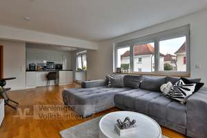 Renoviertes 6 Familienhaus in Top Zustand - gut vermietet und eventuell Baugrundstück