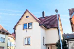 Einfamilienhaus mit Garten und Garage in ruhiger Bestlage von Waiblingen – Die vollständige Adresse der Immobilie erhältst du vom Anbieter., 71332 Waiblingen – Vorschaubild 1