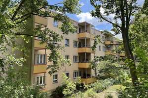 Ruhe über den Dächern von Steglitz – Bezugsfreie Altbauwohnung mit Südwest-Balkon ins Grüne – Die vollständige Adresse der Immobilie erhältst du vom Anbieter., 12169 Steglitz, Berlin – Vorschaubild 7