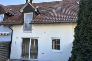 Großzügiges Reihenmittelhaus in zentraler und ruhiger Lage in Langquaid – Sophie-Scholl-Straße 2d, 84058 Kelheim (Kreis) – Vorschaubild 3