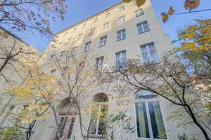 RUHIG GELEGENE, HELLE UND KLASSISCH SCHÖNE ALTBAUWOHNUNG MIT TOLLEM BLICK! PROVISIONSFREI! – Wilsnacker Straße 63, 10559 Moabit, Berlin – Vorschaubild 20