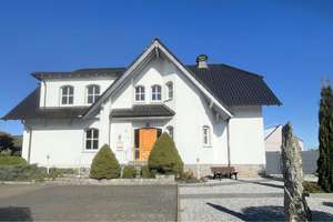 Freistehendes Einfamilienhaus mit Wintergarten und gepflegtem Außenbereich in Übach-Palenberg – Rimburger Str. 77, 52531 Übach-Palenberg – Vorschaubild 1
