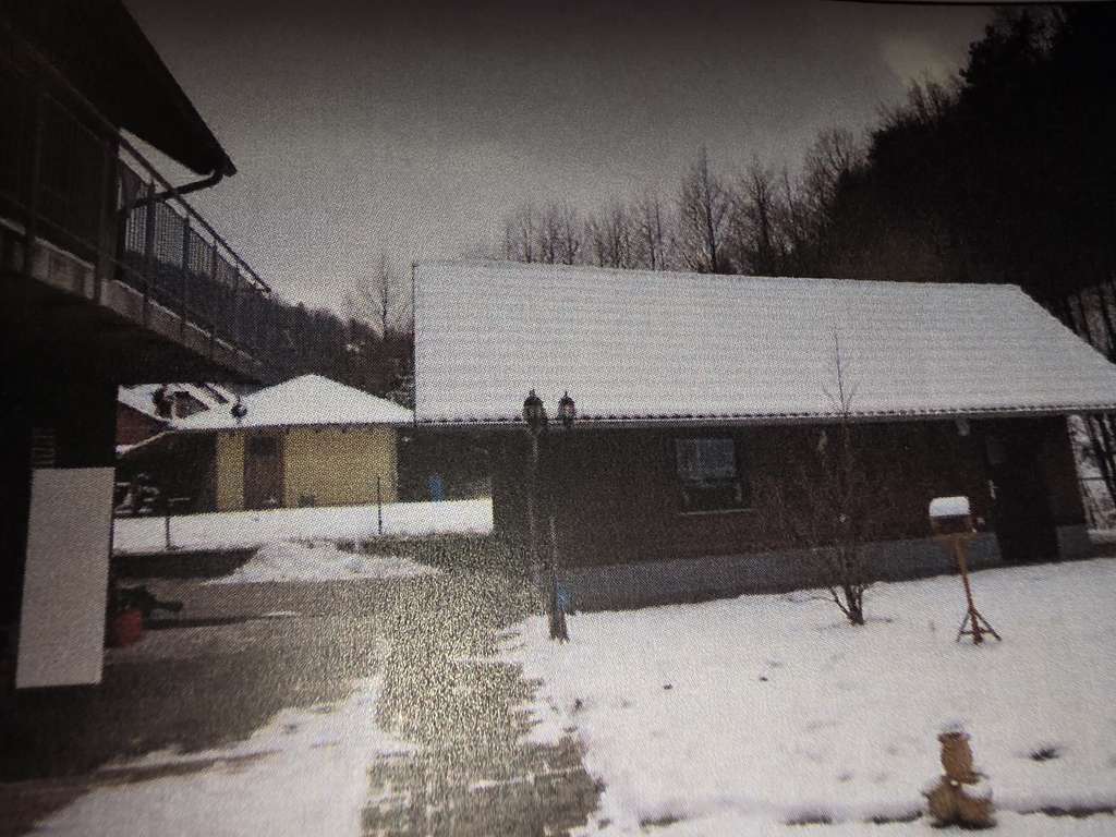 Immobilie in Obernheim-Kirchenarnbach - Viel Platz in Neumühle: Großzügiges Haus mit 16 Zimmern und 4 Wohneinheiten. - Bild 3