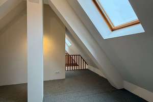 Großzügige, bezugsfreie 3-Zimmer-Maisonette-Dachgeschosswohnung mit Flair im charmanten Altbau! – Kurfürstenstraße 55, 12105 Mariendorf, Berlin – Vorschaubild 12