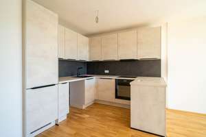 Attraktive 2-Zimmer-Wohnung mit spektakulärer Aussicht – Die vollständige Adresse der Immobilie erhältst du vom Anbieter., 93051 Großprüfening-Dechbetten-Königswiesen, Regensburg – Vorschaubild 3