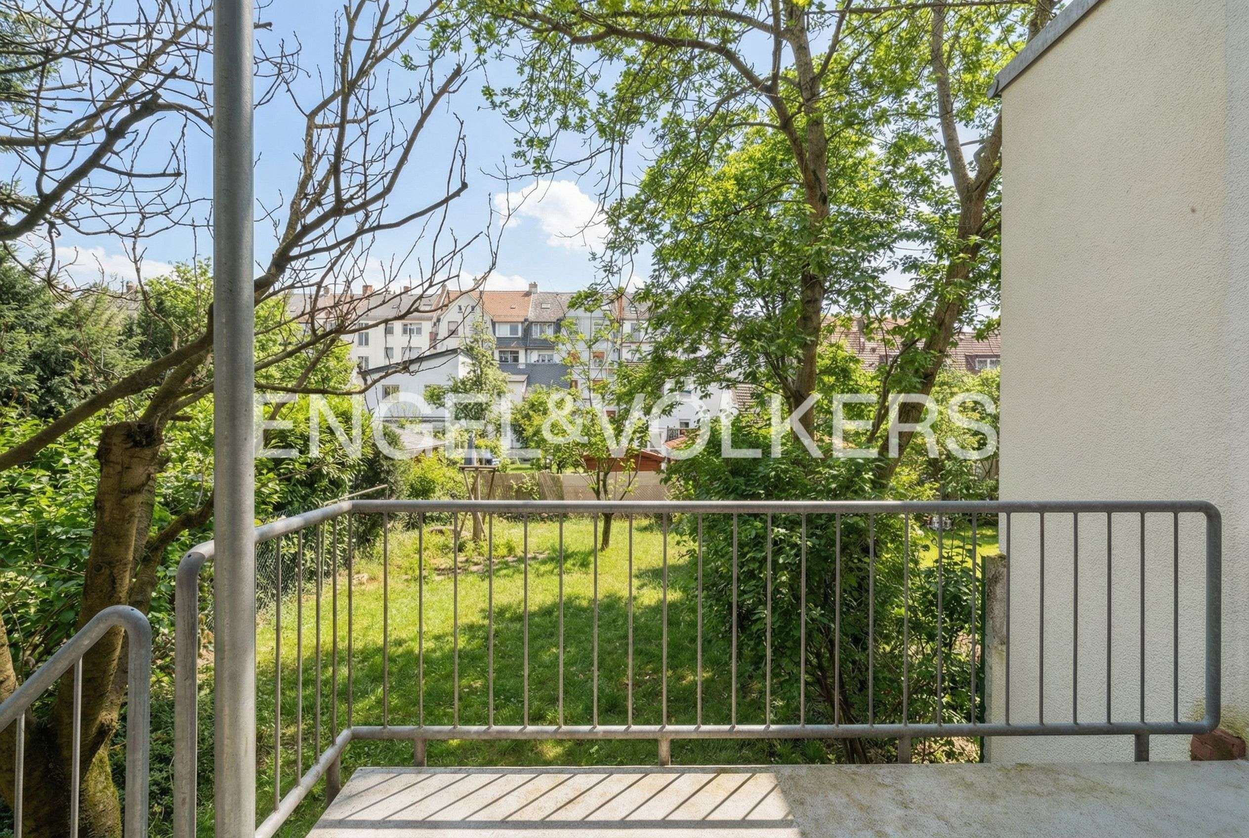 Charaktervolles Stadthaus aus 1914 mit viel Raum, Garten und Ausbaupotenzial, Frankfurt am Main – Bild 3