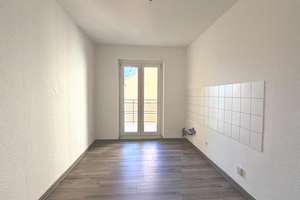 7481 - Renovierte, gut geschnittene 4-Zimmerwohnung mit Balkon nähe Fliederplatz! – Die vollständige Adresse der Immobilie erhältst du vom Anbieter., 76185 Mühlburg, Karlsruhe – Vorschaubild 4