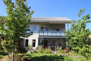 Schönes Wohnen in Hockenheim: 187m² mit Garten, Garage u. Carport uvm. – Die vollständige Adresse der Immobilie erhältst du vom Anbieter., 68766 Hockenheim – Vorschaubild 1