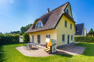 Für 2026 bereit ca. 27.000 € Mieteinnahmen! Gepflegtes Reetdachhaus im Ostseebad Glowe auf Rügen – Die vollständige Adresse der Immobilie erhältst du vom Anbieter., 18551 Glowe – Vorschaubild 18