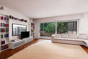 Alltagstaugliche 4-Zimmer-Wohnung mit Balkon in Düsseldorf-Golzheim – 40474 Golzheim, Düsseldorf – Vorschaubild 8