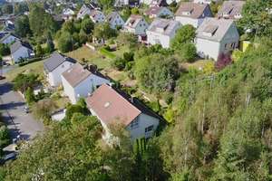 Sgn. Kaan-Marienborn, großzügiges EFH mit ELW in schöner Top Lage / gute Aufteilung, hoher Wohnwert. – Die vollständige Adresse der Immobilie erhältst du vom Anbieter., 57074 Kaan-Marienborn, Siegen – Vorschaubild 2