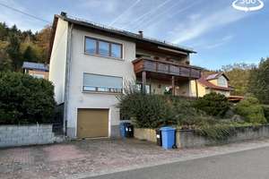 Zwei- bis Dreifamilienhaus mit Garten und Garage – Die vollständige Adresse der Immobilie erhältst du vom Anbieter., 66894 Lambsborn – Vorschaubild 1