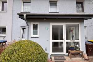 Im Auftrag: Gepflegtes RMH in ruhiger Wohnstraße in Altenholz-Stift –  für die kleine Familie – Rendsburg-Eckernförde (Kreis) – Vorschaubild 1