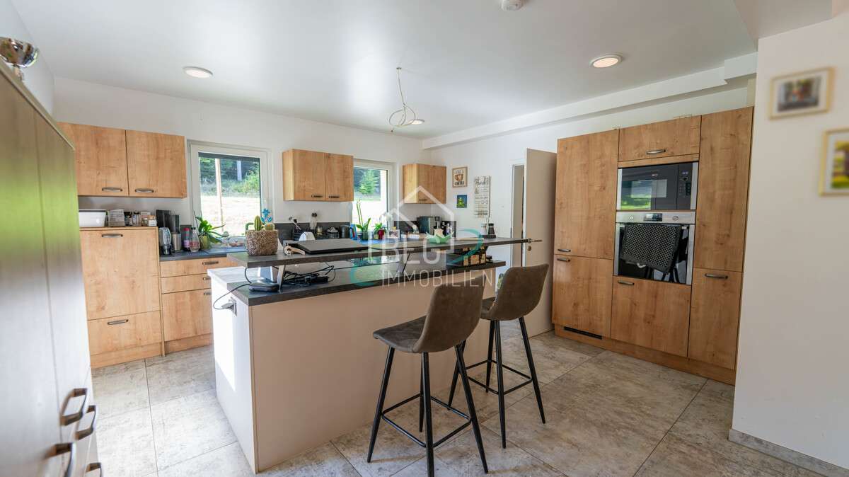 Immobilie in Fichtenberg - Kernsaniertes Wohnen: viel Platz, viel Komfort, viel Grün - Bild 9