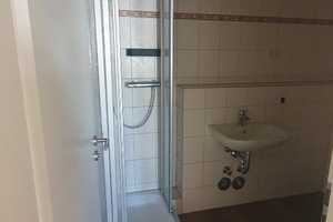 Große Wohnung mit Balkon und Einbauküche am Sonnenberg – Hainstr. 55, 9130 Chemnitz – Vorschaubild 5