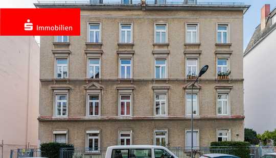 Bild von Frankfurt-Bornheim: Gepflegtes Mehrfamilienhaus mit 17 Wohnungen und historischem Altbaucharme