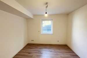 Barrierefreie Neubauwohnung mit großem Sonnenbalkon in guter Lage – Siegen-Wittgenstein (Kreis) – Vorschaubild 8