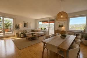 Schicke Dachgeschosswohnung mit großer Sonnenterrasse in Stuttgart-Botnang – Die vollständige Adresse der Immobilie erhältst du vom Anbieter., 70195 Botnang-Nord, Stuttgart – Vorschaubild 2