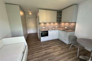 Traumhafte Gartenwohnung – Schleißheimer Straße 433, 80935 Lerchenau-Ost, München – Vorschaubild 2