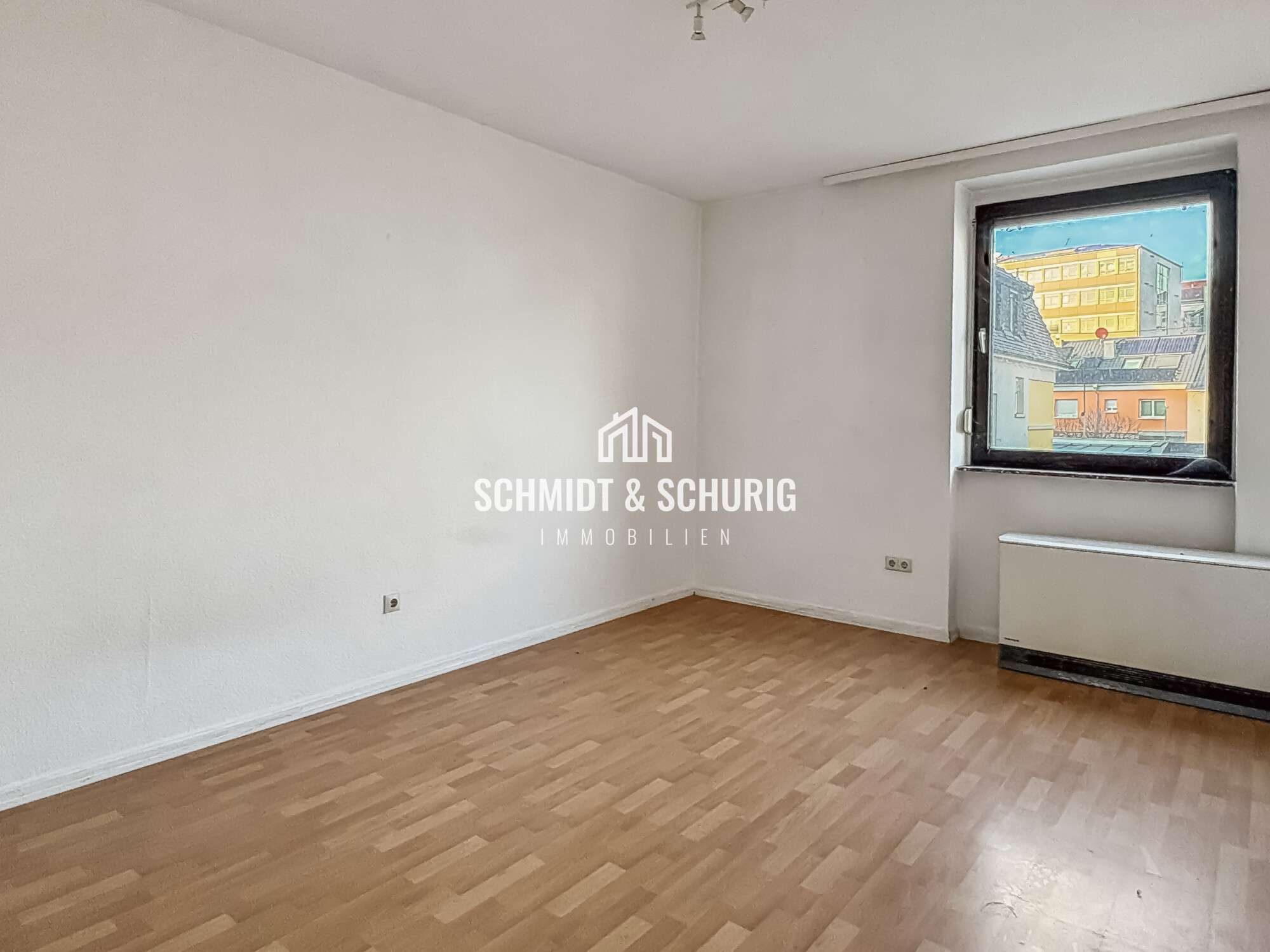 Immobilie in Bretten - Charmantes 3-Familienhaus mit großem Gestaltungspotenzial! - Bild 2