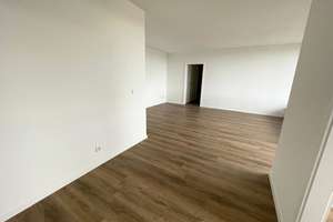 Renovierte 3-Zimmer-Wohnung: moderne Ausstattung, Balkon, neues Wannenbad, separate Küche, sep. WC – Friedensstraße 114a, 51145 Urbach, Köln – Vorschaubild 7
