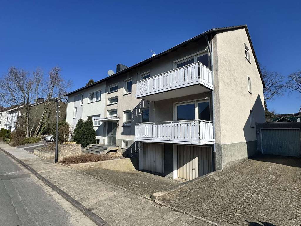 Immobilie in Hattingen - *MEHRGENERATIONENHAUS mit drei Garagen* - Bild 1