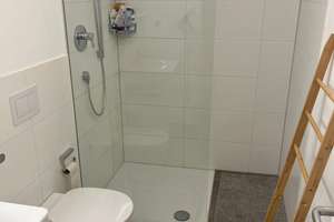1.000 € Warmmiete o. NK-Überraschung: 1,5-Zimmer-Wohnung mit Einbauküche & Balkon – Regerweg 4, 89075 Mitte, Ulm – Vorschaubild 12