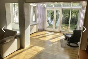Viel Platz zum Leben: Reihenmittelhaus mit Wintergarten, Balkon und Garten in Friedrichshafen