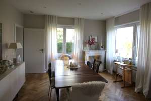 FREISTEHENDES 3 PARTEIEN-
HAUS IN RHEINNÄHE:::
GUTE AUSSTATTUNG:::
4 STELLPLÄTZE:::1 WOHNUNG FREI – Am Büchel 100a, 53173 Plittersdorf, Bonn – Vorschaubild 3