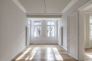 NEU *Paul & Partner* ZWEITBEZUG NACH KERNSANIERUNG ! ALTBAUPERLE IN WIESBADEN-WESTEND! – Die vollständige Adresse der Immobilie erhältst du vom Anbieter., 65191 Westend / Bleichstraße, Wiesbaden – Vorschaubild 2