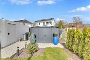 Wohntraum mit Stil und Energieeffizienz!
Neuwertiges KfW-55-Einfamilienhaus mit moderner Ausstattun – Die vollständige Adresse der Immobilie erhältst du vom Anbieter., 92421 Schwandorf – Vorschaubild 35