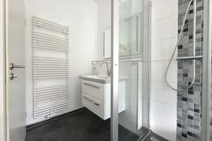 Lichtdurchflutete 4-Zimmer-Wohnung mit Tageslichtbad, Badewanne und Balkon in Böhlitz-Ehrenberg – 4178 Böhlitz-Ehrenberg, Leipzig – Vorschaubild 14