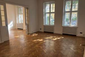 Bezugsfreie Altbauperle am Kudamm