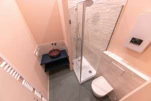 Coole lässige Altbauwohnung, begehbarer Kleiderschrank, voll eingerichtet, BOLON Designboden – Herzogstraße 25, 40215 Friedrichstadt, Düsseldorf – Vorschaubild 29
