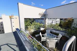 AUFZUG, BALKON & GEMEINSCHAFTLICHE DACHTERRASSE - ZENTRAL GELEGEN - ZUM NEU GESTALTEN – Die vollständige Adresse der Immobilie erhältst du vom Anbieter., 10715 Wilmersdorf, Berlin – Vorschaubild 12