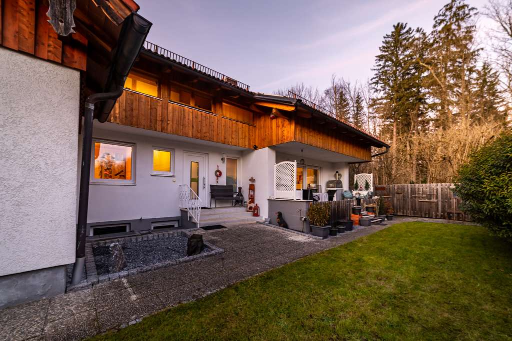 Immobilie in Wolfratshausen - Provisionsfrei - Traumlage Wolfratshausen: Großzügige Doppelhaushälfte mit Wohlfühlfaktor - Bild 0