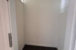 Denkmalgeschützer Stilaltbau! 4 ZKB - 113 m² modernisiert 2018 mit EBK Wi-Biebrich € 380.000,- – Stettiner Straße 19, 65203 Biebrich, Wiesbaden – Vorschaubild 3