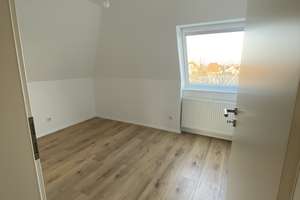 3-Zimmer-DG-Wohnung in Zuffenhausen  – Die vollständige Adresse der Immobilie erhältst du vom Anbieter., 70435 Zuffenhausen-Frauensteg, Stuttgart – Vorschaubild 6