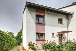 Tobias Grünert Immobilien # Reihenendhaus mit eingewachsenem Garten am Park – Hugo-Eckener-Straße 15, 55122 Mainz – Vorschaubild 2