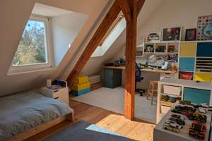  Charmantes, möbliertes Reihenendhaus mit 6,5 Zimmern in Berlin-Zehlendorf, befristet bis 07/2029 – Die vollständige Adresse der Immobilie erhältst du vom Anbieter., 14169 Zehlendorf, Berlin – Vorschaubild 10