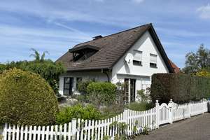 Gepflegtes, freistehendes 1-2 Familienhaus mit gemütlichem Kachelofen & großem Garten! – Die vollständige Adresse der Immobilie erhältst du vom Anbieter., 32049 Herford – Vorschaubild 2