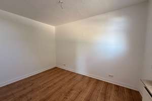 Großzügige 4-Zimmer-Wohnung mit großer Terasse und Einbauküche – Königstraße 159, 42853 Hölterfeld, Remscheid – Vorschaubild 10