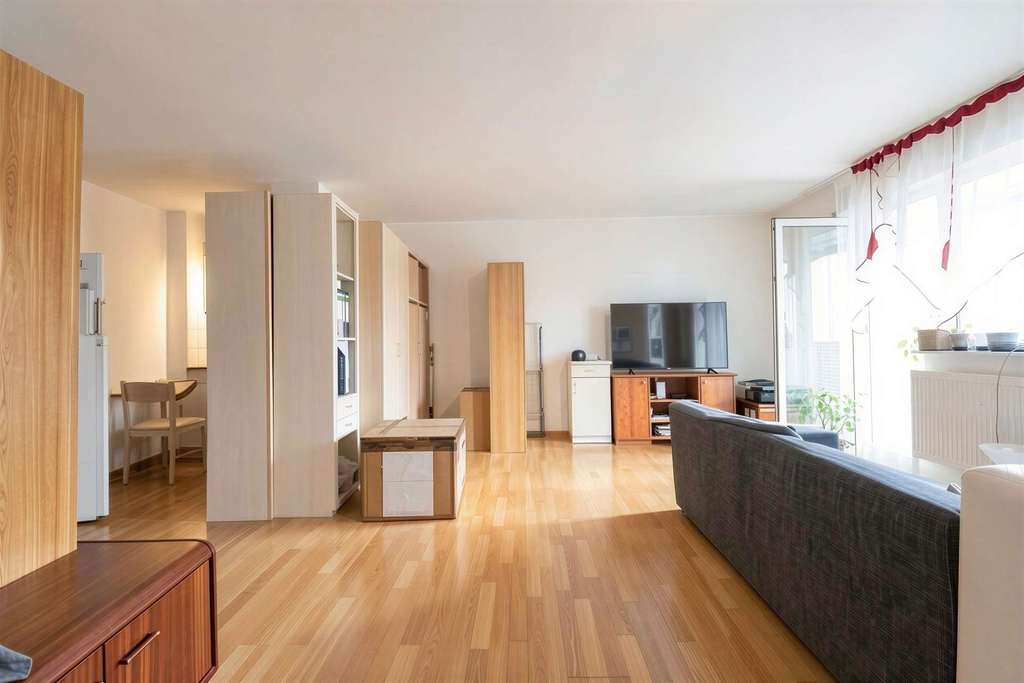 Immobilie in Graben-Neudorf - 1-Zimmer-Kapitalanlage Etagenwohnung | Aufzug, Balkon & Duplex-Stellplatz + Mietsteigerungspotential - Bild 1
