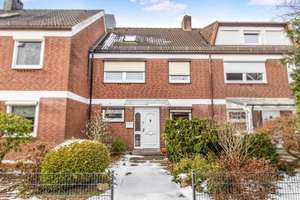 Bremen Oberneuland: Schönes Reihenmittelhaus mit durchdachter Aufteilung in ausgezeichneter Lage