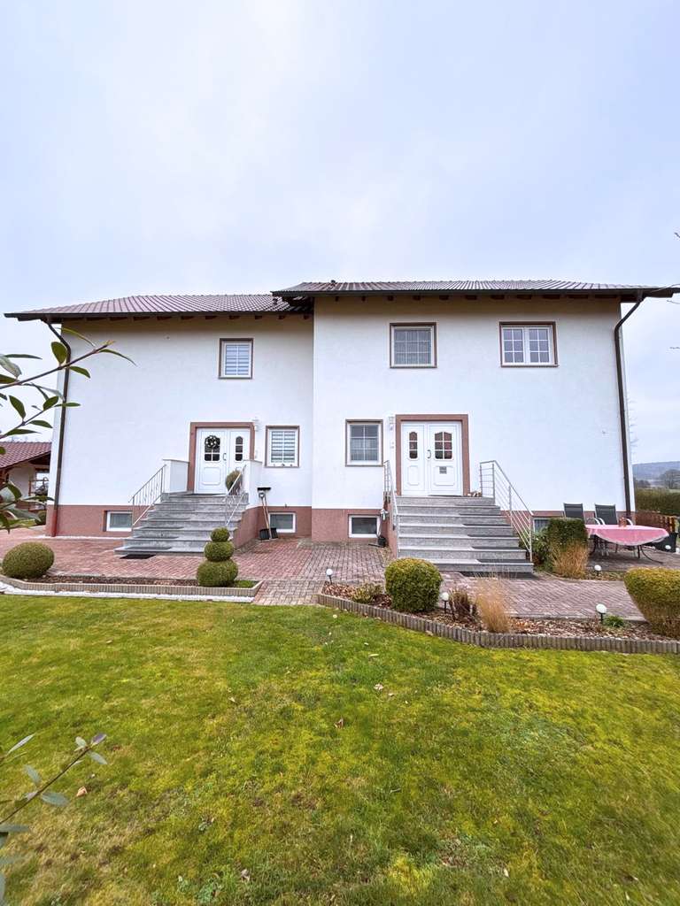 Immobilie in Neuental - Traumhaus in Bestlage: 240 m² | Kamin, Sauna, neuer Küche & großem Garten – sofort bezugsbereit - Bild 0