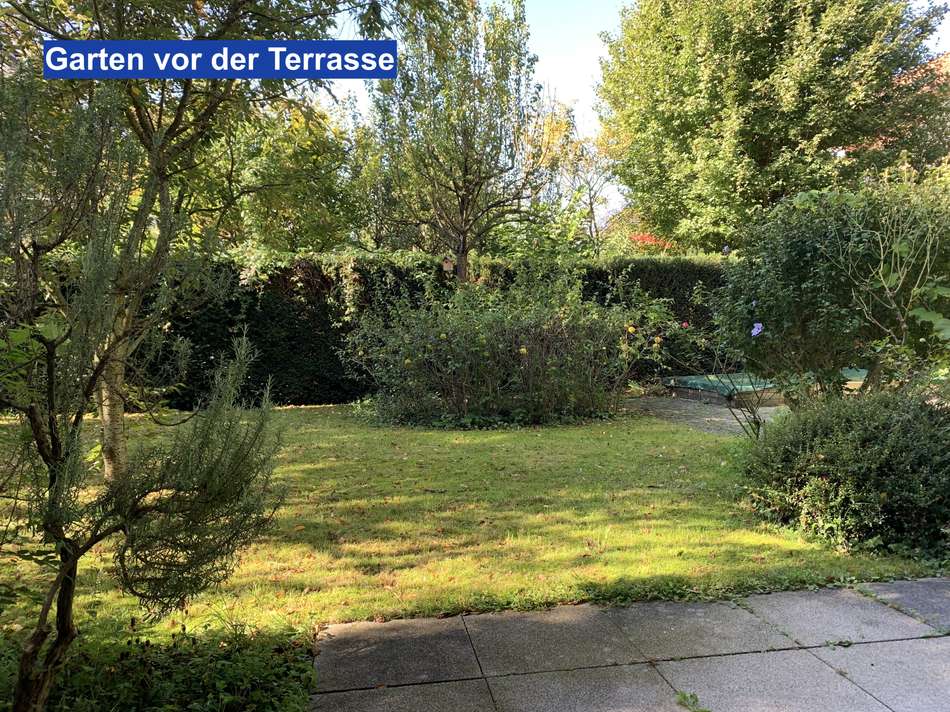 16 Garten vor der Terrasse